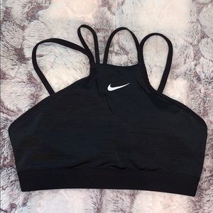 S Nike sports bra